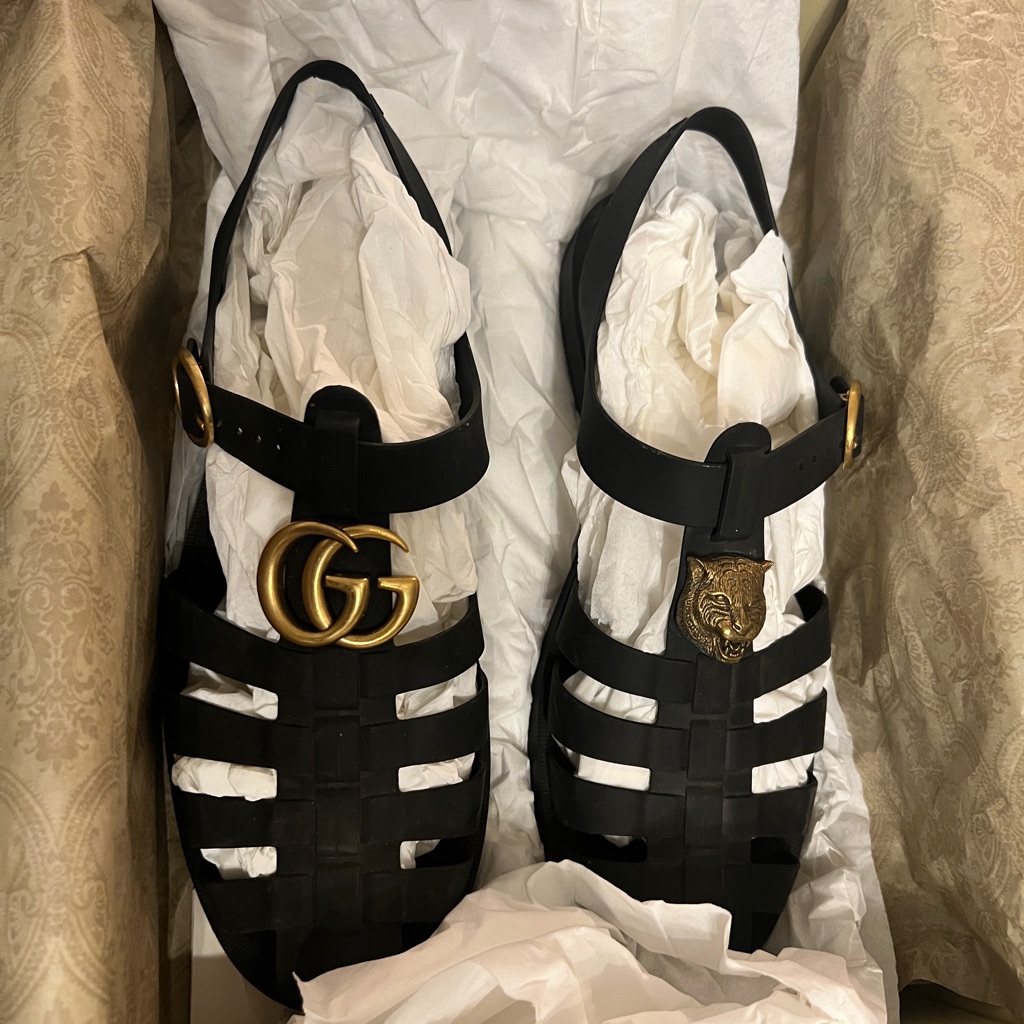 Gucci Black Sandals With Gold Accents